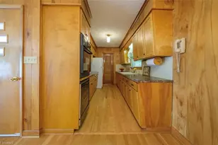221 Westwood Ave, Thomasville, NC 27360 - Photo 13