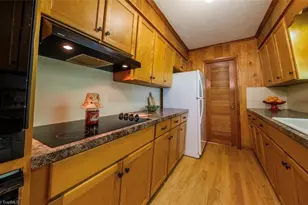 221 Westwood Ave, Thomasville, NC 27360 - Photo 11