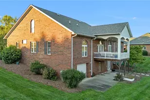 148 Magnolia Dr, North Wilkesboro, NC 28659 - Photo 3