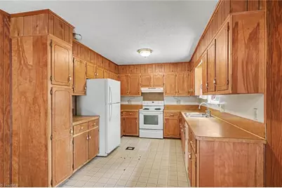 4563 Nc Highway 268, Pilot Mountain, NC 27401 - Photo 19