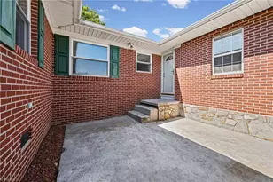 412 N Main St, Dobson, NC 27017 - Photo 33