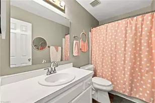 2642 Cottage Pl, Greensboro, NC 27455 - Photo 25