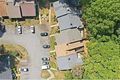 2642 Cottage Place, Greensboro, NC 27455 - Photo 5