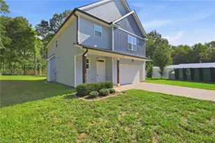702 Vance St, Mebane, NC 27302 - Photo 33