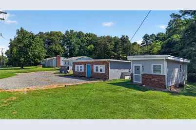 5889 Nc Highway 66, King, NC 27021 - Photo 13