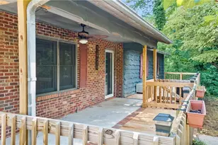 923 Aberdeen Rd, High Point, NC 27265 - Photo 7