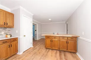 923 Aberdeen Rd, High Point, NC 27265 - Photo 21