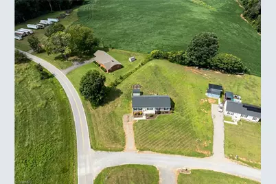 1003 Crestline Drive, Yadkinville, NC 27055 - Photo 5
