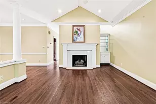 3809 Chiswell Ct, Greensboro, NC 27410 - Photo 9