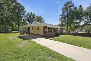 2405 Denver Dr, Greensboro, NC 27406 - Photo 29