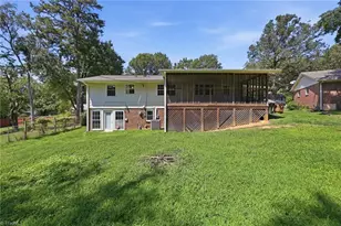 2405 Denver Dr, Greensboro, NC 27406 - Photo 33