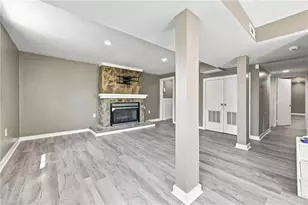 2405 Denver Dr, Greensboro, NC 27406 - Photo 7