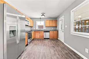 2405 Denver Dr, Greensboro, NC 27406 - Photo 13