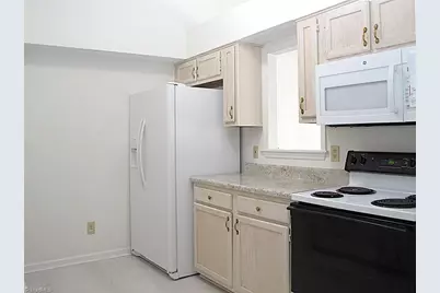 7129 W Friendly Avenue #G, Greensboro, NC 27410 - Photo 5