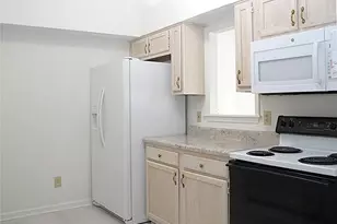 7129 W Friendly Ave, Greensboro, NC 27410 - Photo 5