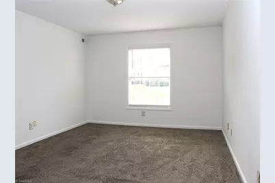 7129 W Friendly Avenue #G, Greensboro, NC 27410 - Photo 7