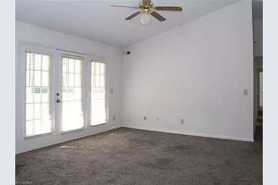 7129 W Friendly Avenue #G, Greensboro, NC 27410 - Photo 3