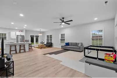 5305 Ridgefall Road, Greensboro, NC 27410 - Photo 5