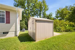 219 E Oakview Rd, Asheville, NC 28806 - Photo 29