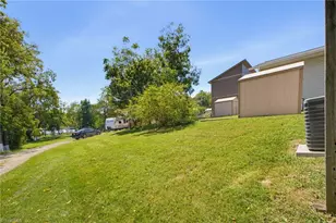 219 E Oakview Rd, Asheville, NC 28806 - Photo 25