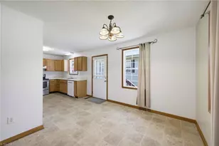 219 E Oakview Rd, Asheville, NC 28806 - Photo 11