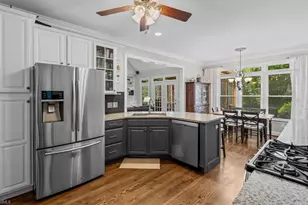 1912 Ridge Oaks Ct, Oak Ridge, NC 27310 - Photo 5