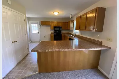 7 Woodlea Ridge Court, Greensboro, NC 27406 - Photo 5