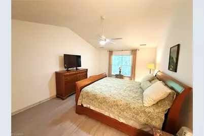 313 Quarterpath Lane, Jamestown, NC 27282 - Photo 15