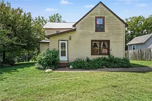 447 Main St, Franklinville, NC 27248 - Photo 3