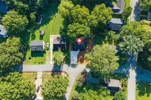 1305 E Willowbrook Dr, Burlington, NC 27215 - Photo 25