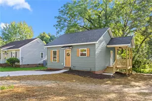 1305 E Willowbrook Dr, Burlington, NC 27215 - Photo 3