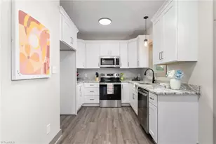 1305 E Willowbrook Dr, Burlington, NC 27215 - Photo 5