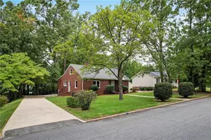 726 Russell Ave, Reidsville, NC 27320 - Photo 1