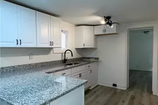 1013 Willow Rd, Greensboro, NC 27401 - Photo 7