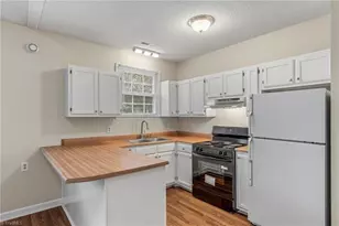 2507 Pisgah Church Rd, Greensboro, NC 27455 - Photo 7