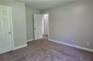2018 Hearthwood Ct, Greensboro, NC 27407 - Photo 31