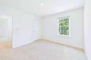 1547 Hamilton Hills Dr, Greensboro, NC 27406 - Photo 13