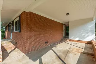 1207 Robin Rd, Eden, NC 27288 - Photo 9