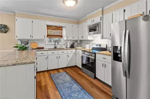 125 Hartley Ln, Pilot Mountain, NC 27041 - Photo 11