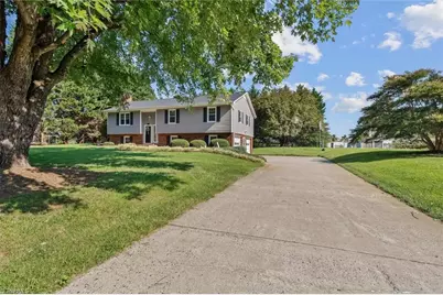 125 Hartley Lane, Pilot Mountain, NC 27041 - Photo 3