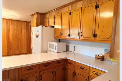 4608 High Point Road, Kernersville, NC 27284 - Photo 7