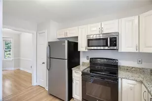 6 Castle Bridge Ct, Greensboro, NC 27407 - Photo 7