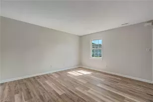 5735 Bramblegate Rd, Greensboro, NC 27409 - Photo 5