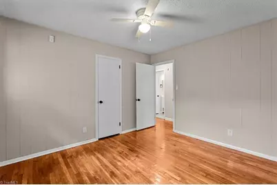 2010 Twain Road, Greensboro, NC 27405 - Photo 21