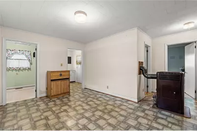 2294 N Old Greensboro Road, High Point, NC 27265 - Photo 9