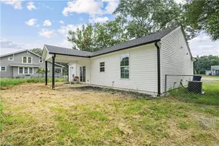 410 Fayetteville St, Liberty, NC 27298 - Photo 43