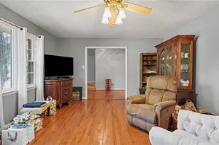 1000 Meade Dr, Greensboro, NC 27410 - Photo 5