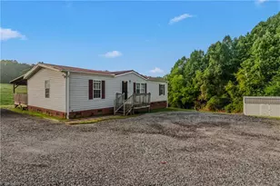 171 Clover Ln, Mount Airy, NC 27030 - Photo 9