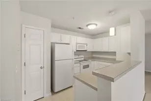 3696 Cotswold Ave, Greensboro, NC 27410 - Photo 11