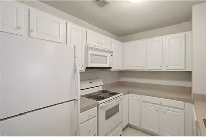 3696 Cotswold Avenue #2C, Greensboro, NC 27410 - Photo 13